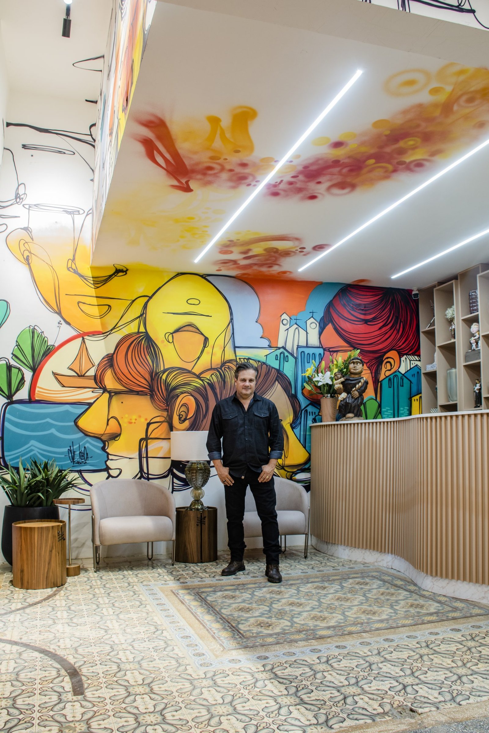 Grafite, sincretismo religioso e arte urbana decoram o Hall de Entrada da 4ª Mostra Casas Conceito