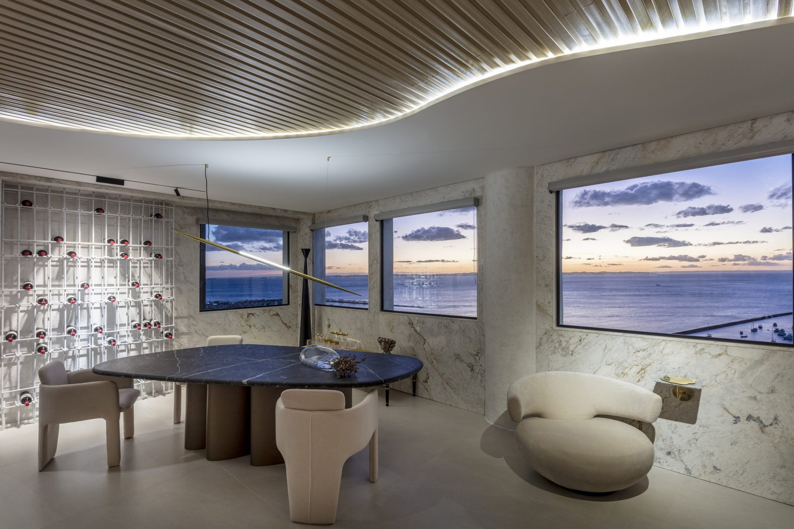 Living da Casas Conceito assinado por Rangel Fonseca e Larissa Fonseca é inspirado no mar