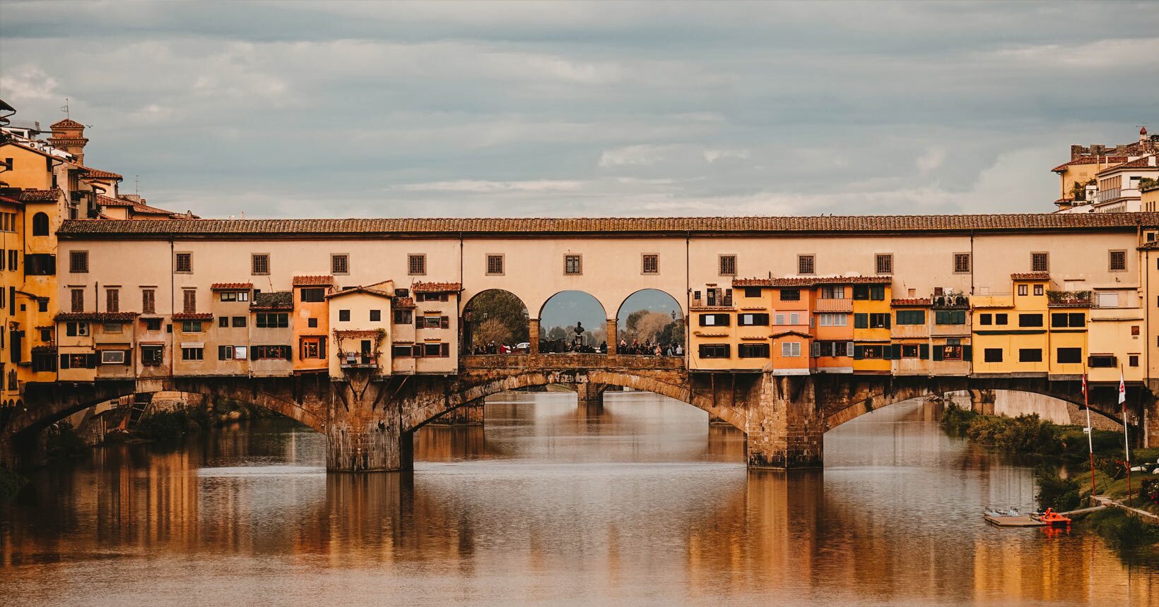 Ponte Vecchio, ícone da arquitetura italiana, será temporariamente fechada para reforma