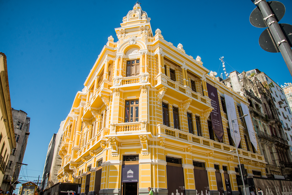 Estação Rubi ocupa o Palacete Tirachapéu com programação intimista que une música e teatro
