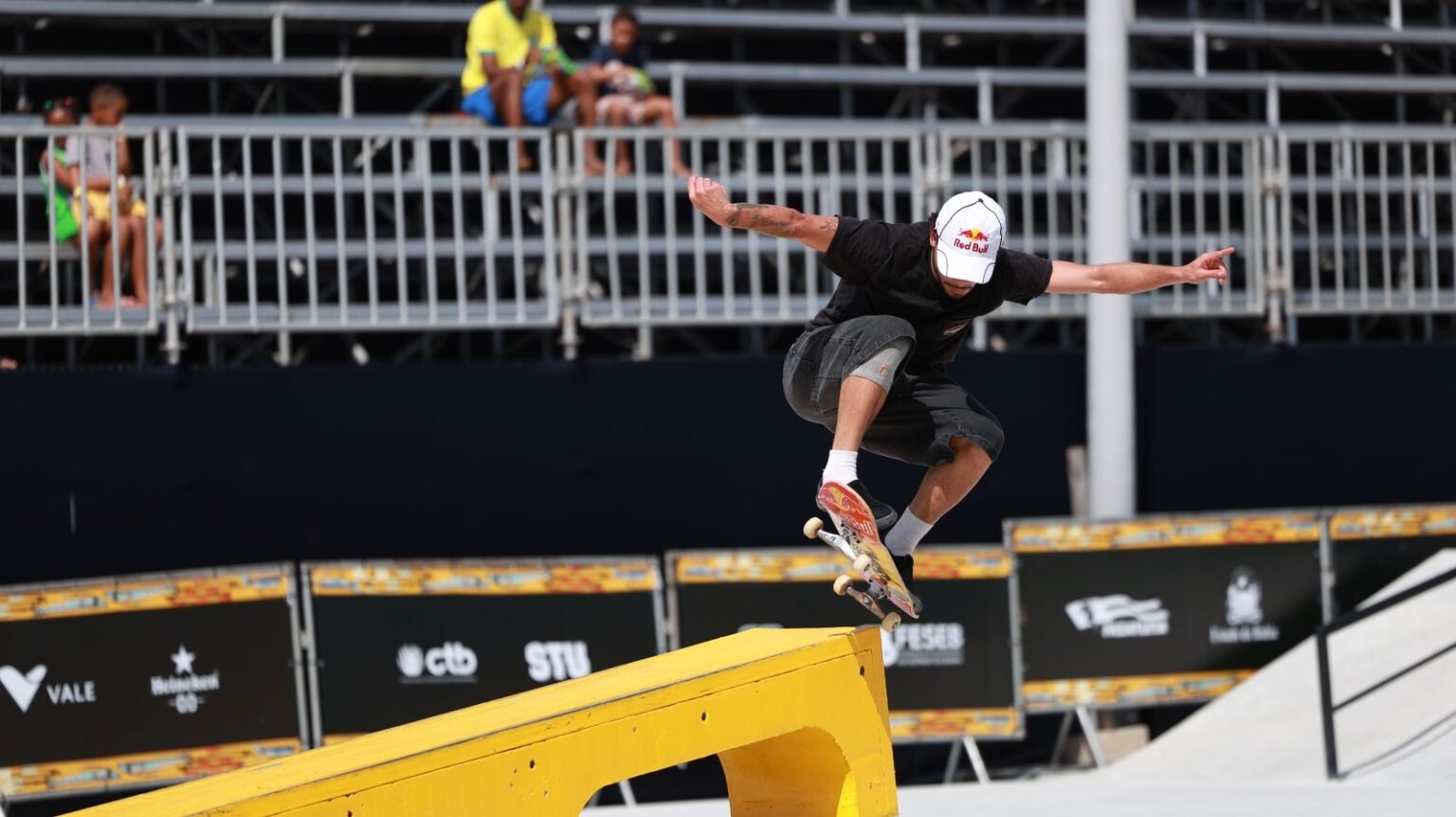 Salvador inaugura a primeira pista de skate do Brasil certificada pela World Skate