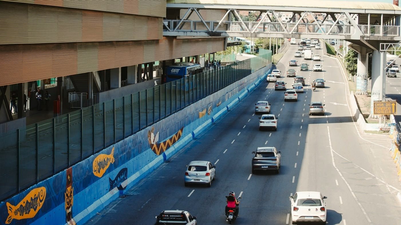 Salvador ganha mural de 200 metros criado por artistas indígenas 